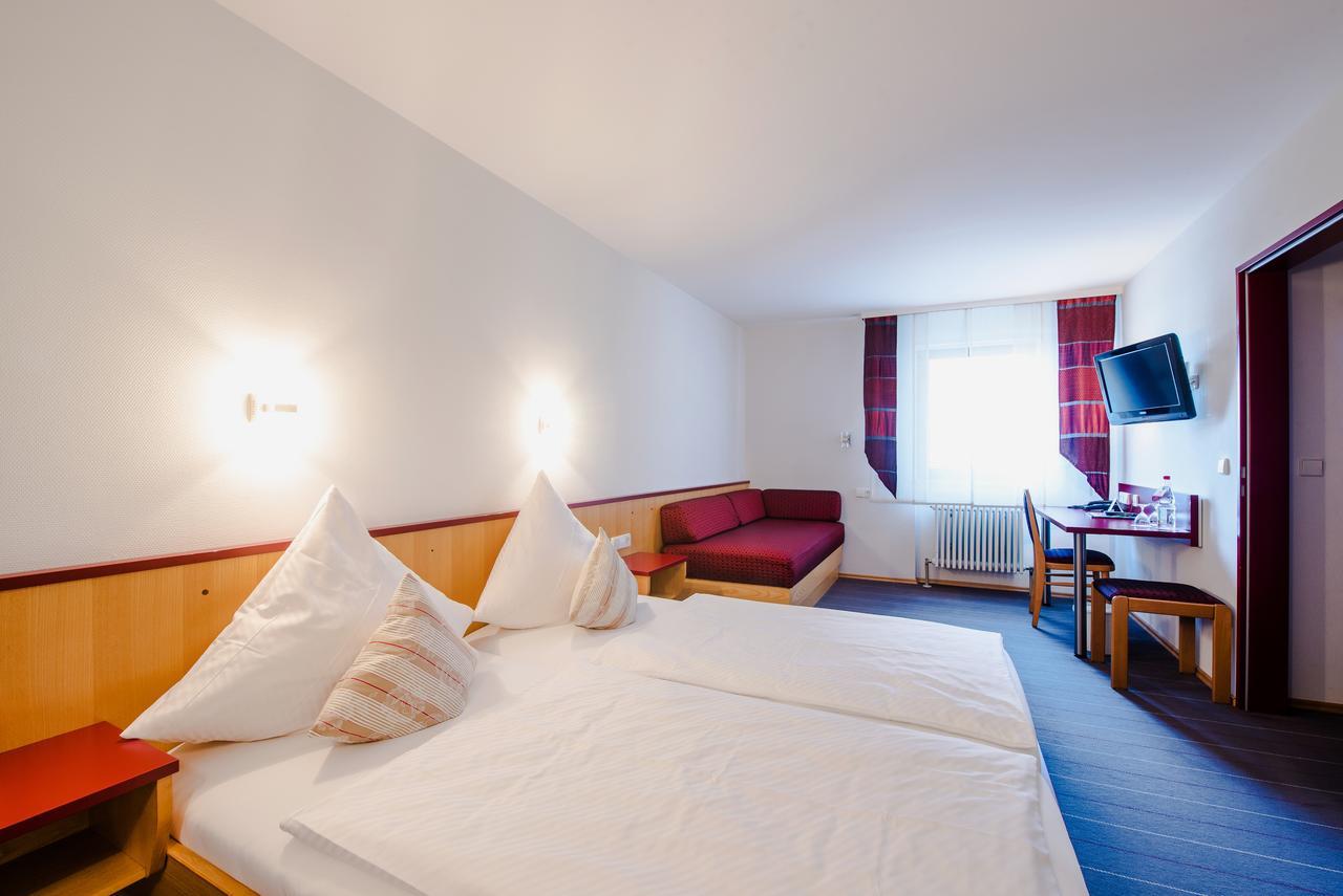 Hotel Gasthof Zum Roessle Altenstadt  Exteriér fotografie