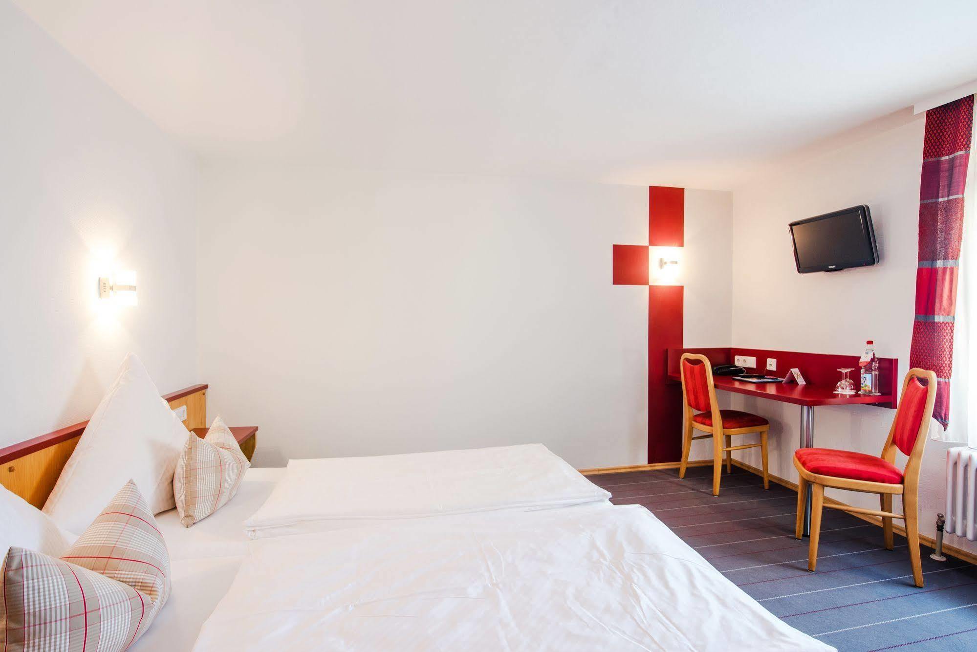 Hotel Gasthof Zum Roessle Altenstadt  Exteriér fotografie